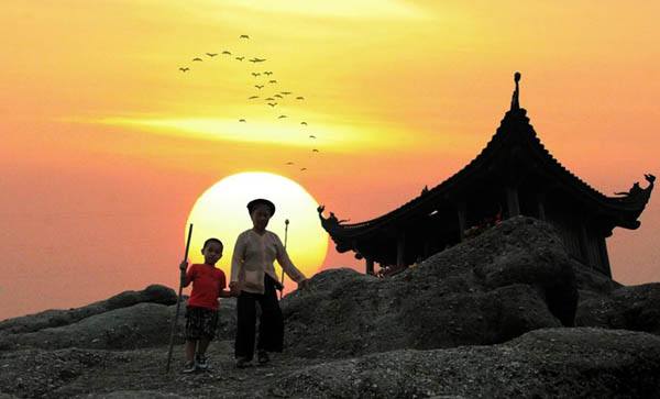 Một khoảnh khắc thật đẹp tại đỉnh Chùa Đồng - Yên Tử.. Ảnh sưu tầm