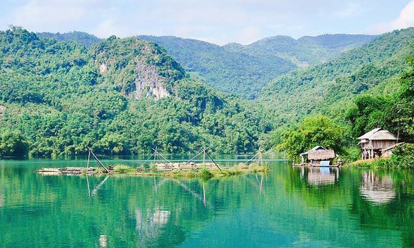 Vẻ yên bình yên bình của Thung Nai