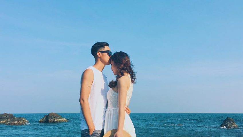 Cầu hôn trên bãi biển thơ mộng