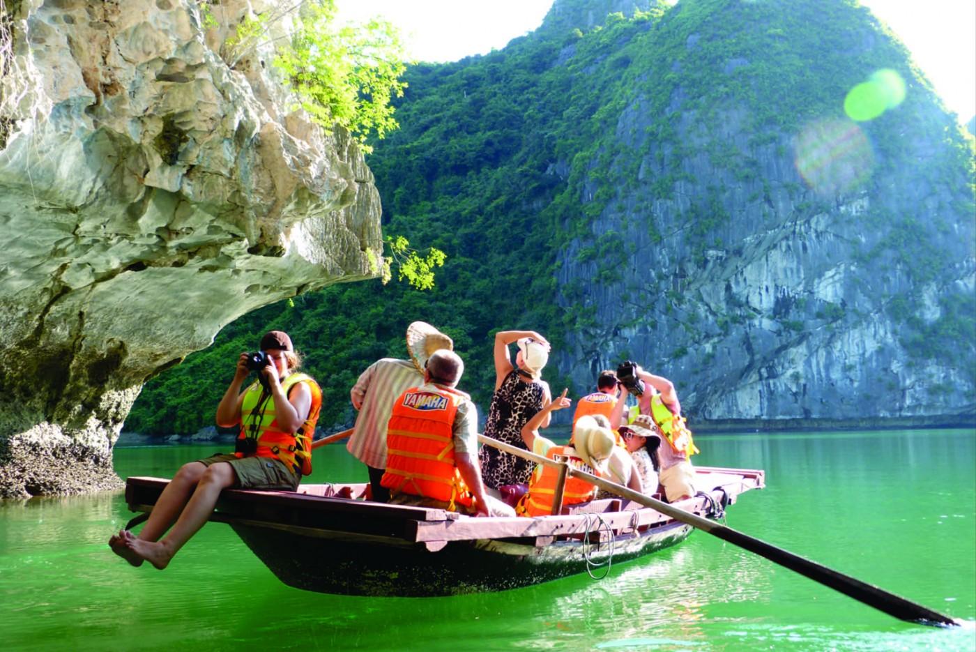 Bạn nhất định phải biết điều này trước bắt đầu khám phá Hạ Long 2 Bạn nhất định phải biết điều này trước bắt đầu khám phá Hạ Long, Xe Du Lịch Minh Đức