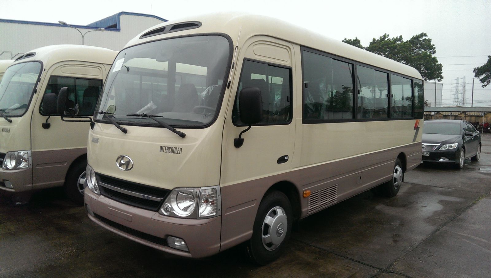 Thuê xe 29 chỗ trong ngày - Giá rẻ, chất lượng, địa điểm cụ thể 5 Thuê xe 29 chỗ trong ngày – Giá rẻ, chất lượng, địa điểm cụ thể, Xe Du Lịch Minh Đức