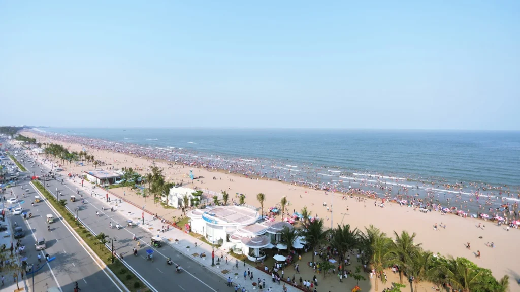Bảng Giá Thuê Xe đi Sầm Sơn từ Hà Nội (4-45 Chỗ) Mới Nhất 2026 Trọn Gói 4 Bãi biển Sầm Sơn – Bản giao hưởng của sóng gió